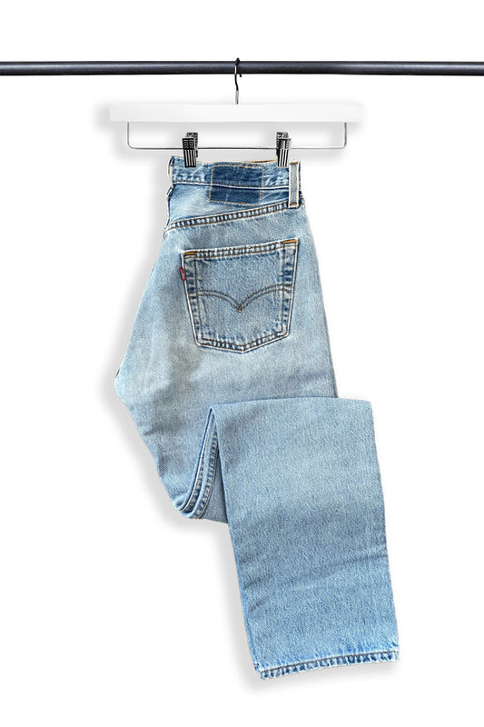 1990s Levi's 501 Light Wash Jeans 28 x 28